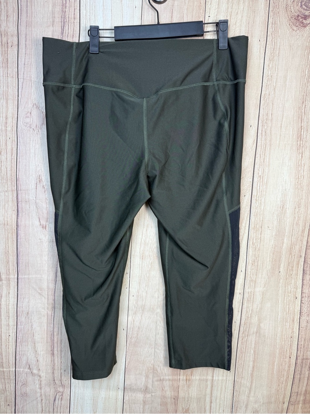 Nike Dark Olive Green Capri Leggings with Black Side Panels - Picture 5 of 6